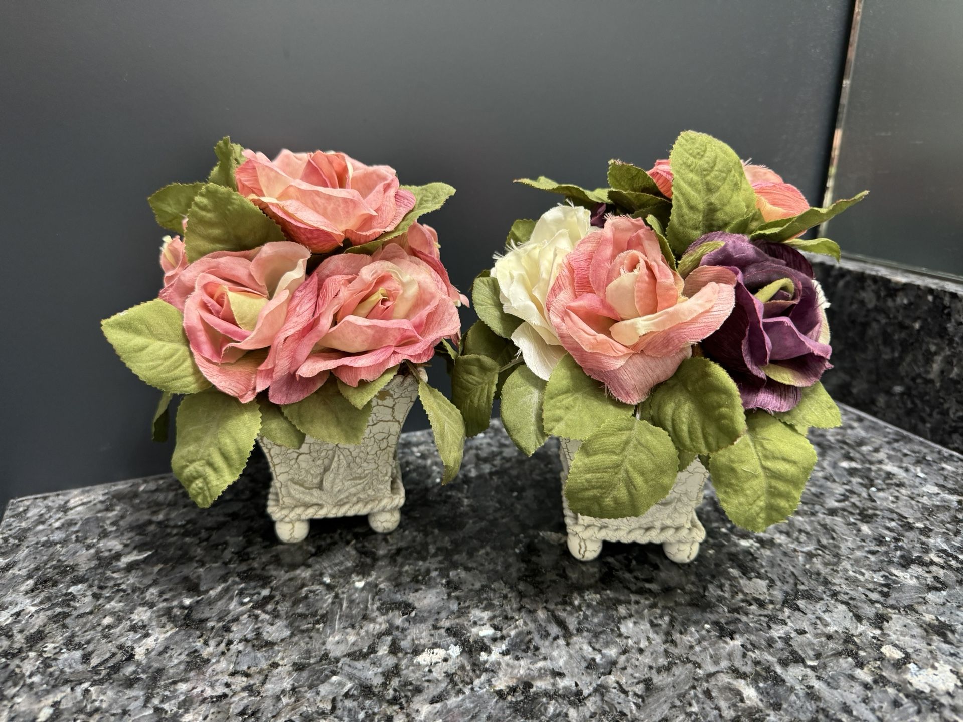 $10 Small Flowers Arrangement Vase