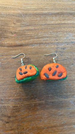 My 10 year old daughter made these never been worn