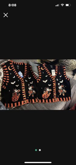 Disney Her Universe size LARGE run small