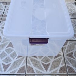 L24" H13" D14" Sterilite 66 Quart Clearview Latch Storage Container. Only used one time. 