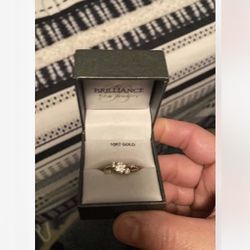 10k Gold Ring 