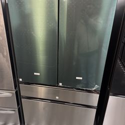 Samsung Bespoke 4 Door Refrigerator With Beverage Center 