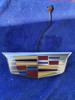 OB 21-22 cadillac escalade rear tailgate button emblem