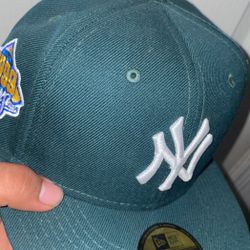 Yankees Cap 7 3/8    Green/Pink brim/1999 WS patch