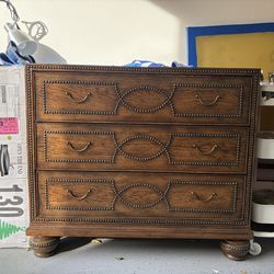 Ethan Allen Dresser