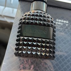 Valentino Uno Intense