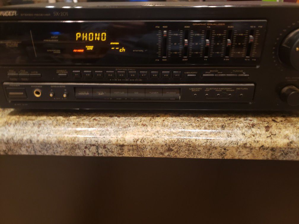 Pioneer SX-201 Vintage AM/FM Stereo Receiver