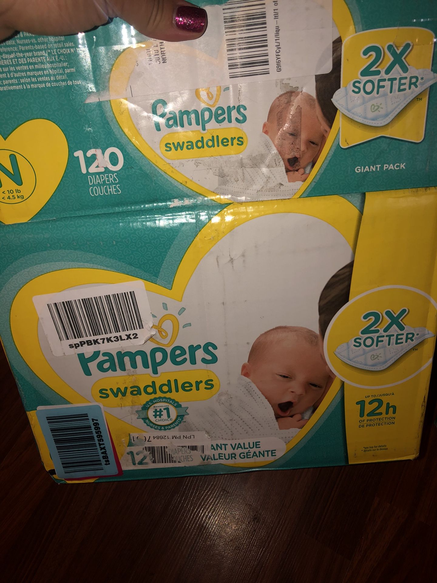 120 pampers newborn diapers