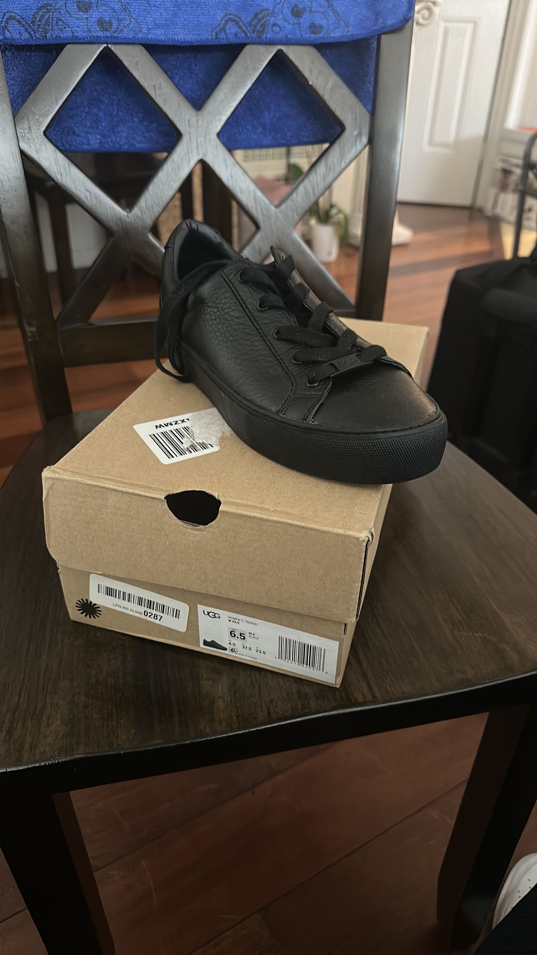 black womens W Zilo uggs
