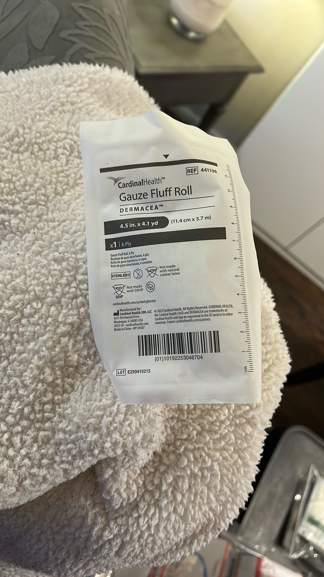 Cardinal Health Fluff Gauze Rolls (88 Rolls)