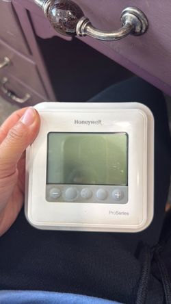 Honeywell ProSeries Thermostat