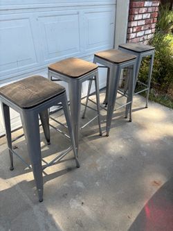 4 barstools
