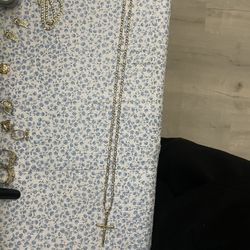 Gold diamond cut chain 