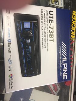 Alpine with the Bluetooth no CDs