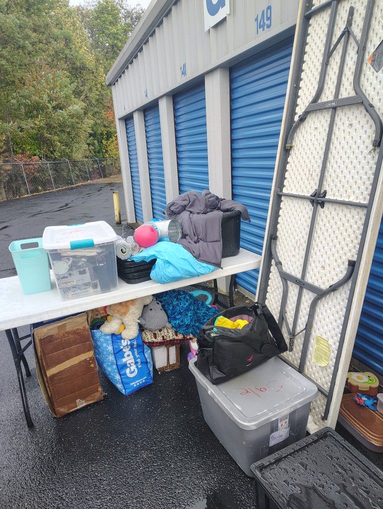 Sale Stuff Or Flea MARKET 