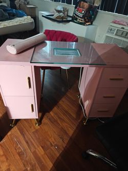 Nail station