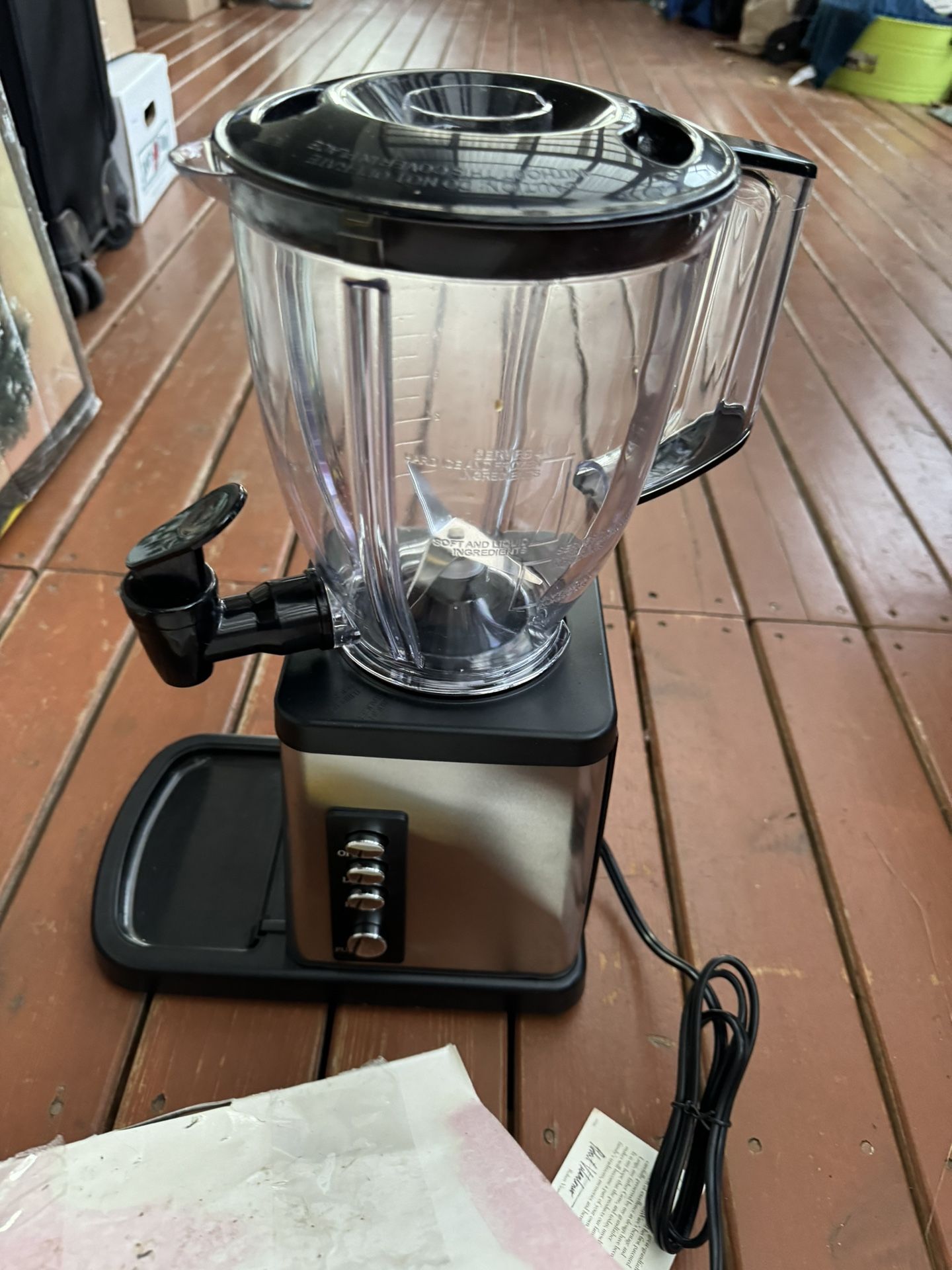 VillaWare Smoothee-Bar Blender Server Stainless & Black Smoothie Maker 5785 New