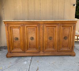 Gorgeous Buffet, credenza or console by Bernhardt