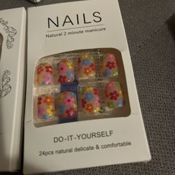 Bundle Of 4 Press On Nails 