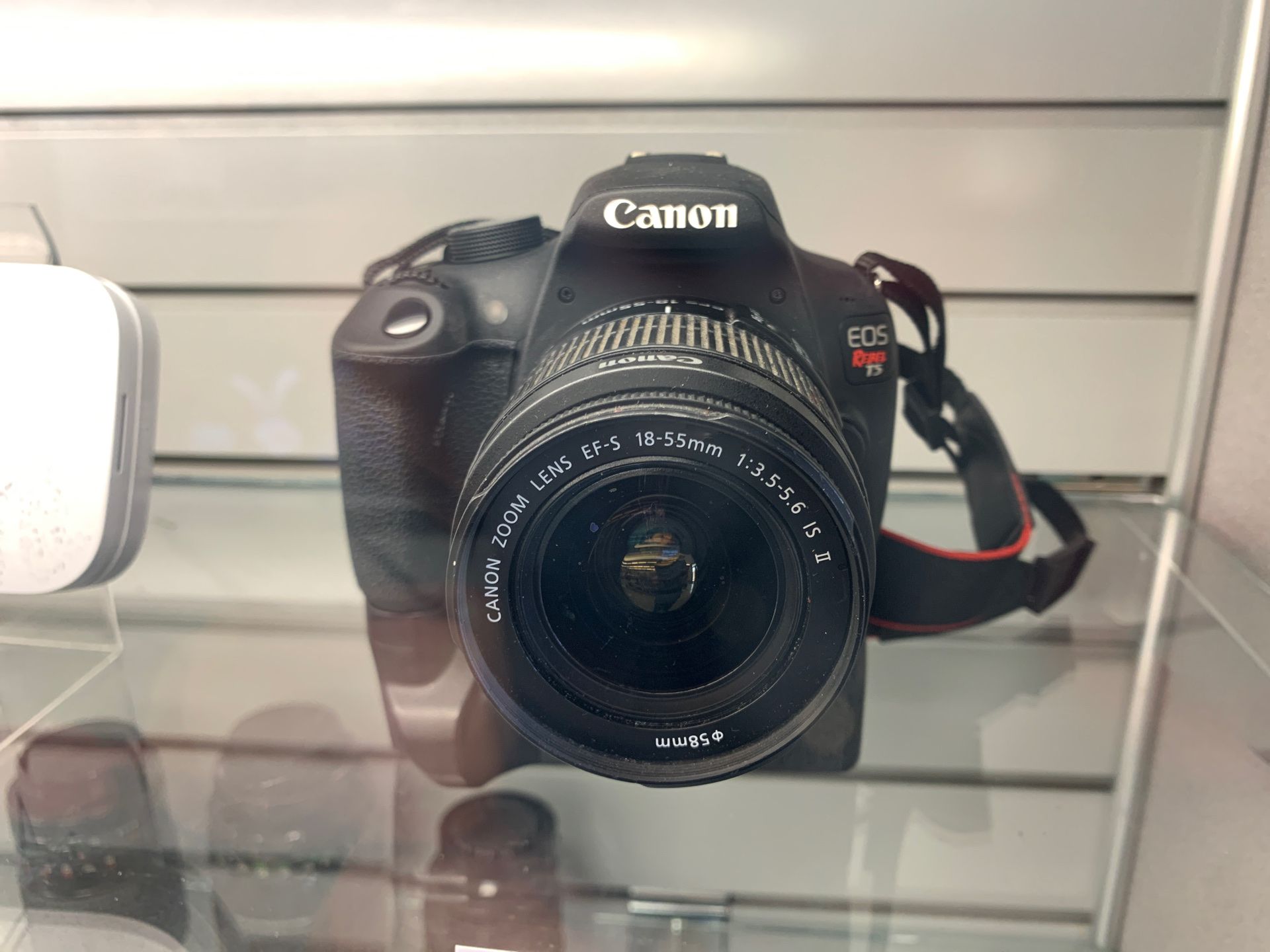 Canon E05 Rebel T5 with Battery Grip