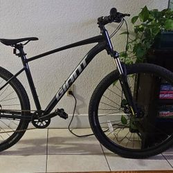 TAKING OFFERS Giant Specialized Trek 