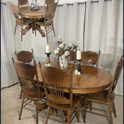 Oak Extendable Dining Table & 6 Pressed Back Chairs