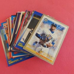 Ken Griffey Jr Lot Of 25 Different Baseball Cards NM-MT