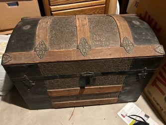 1(contact info removed) traveling trunk