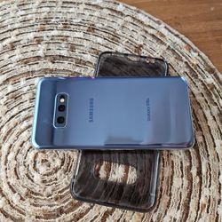 Samsung Galaxy S10e  CARRIER UNLOCKED - Blue
