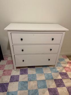 3 drawer white dresser