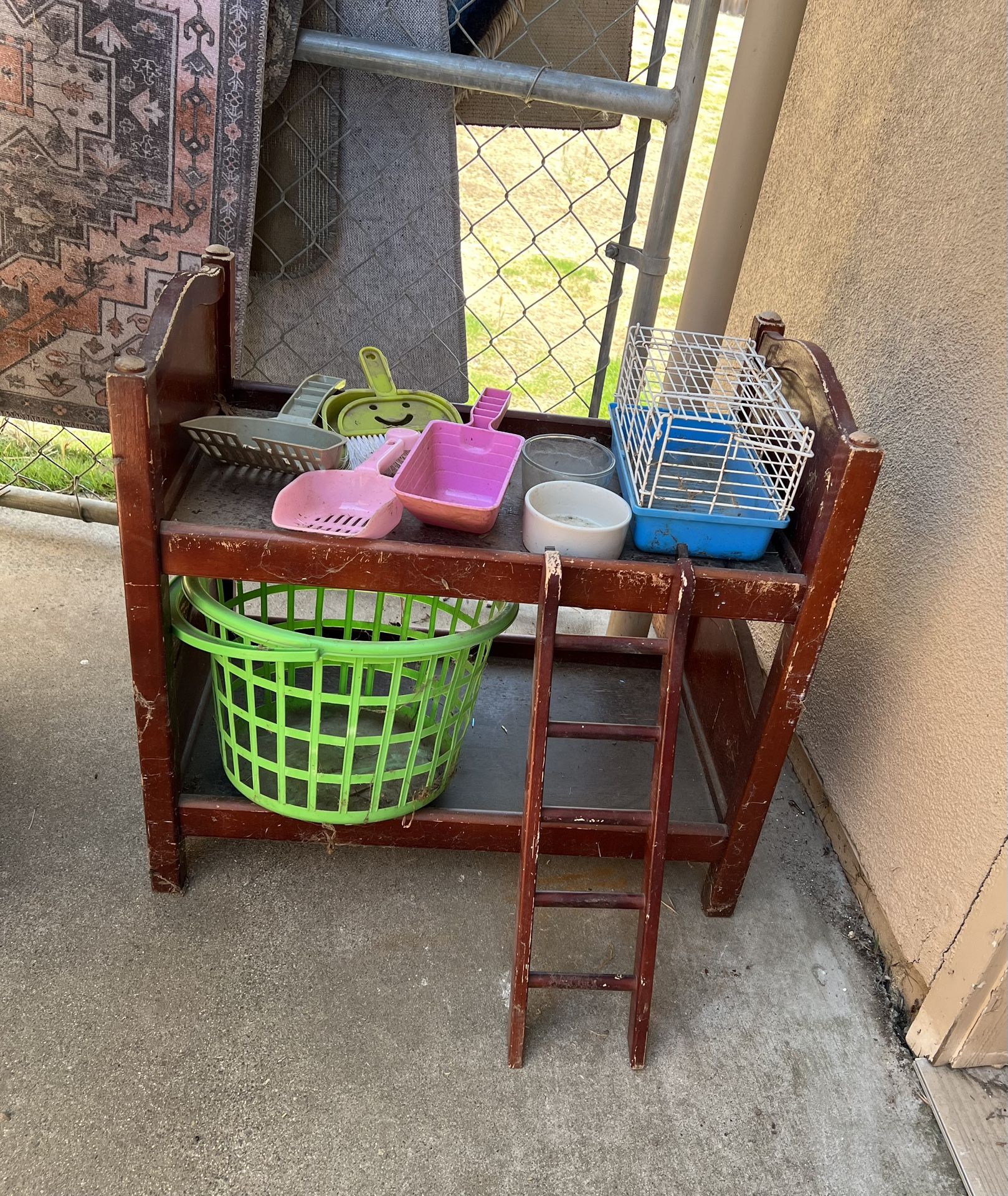 Small Pet Supplies