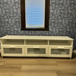 Cute IKEA TV Unit w/drawers