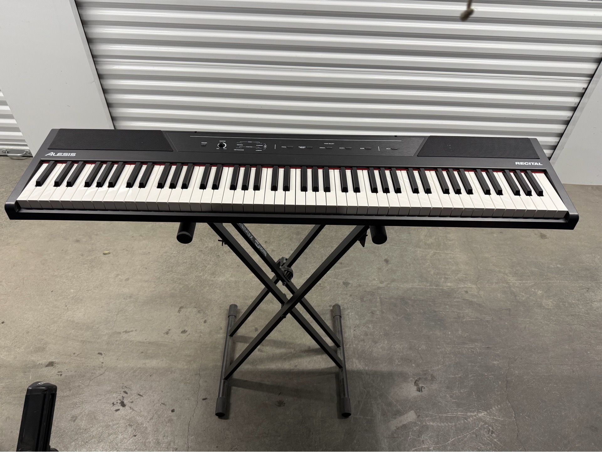 Alesis Recital Piano