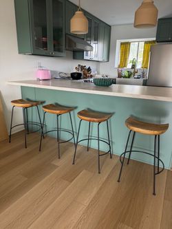 Set of 4 Counter Height Bar Stools