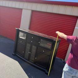 Entertainment center