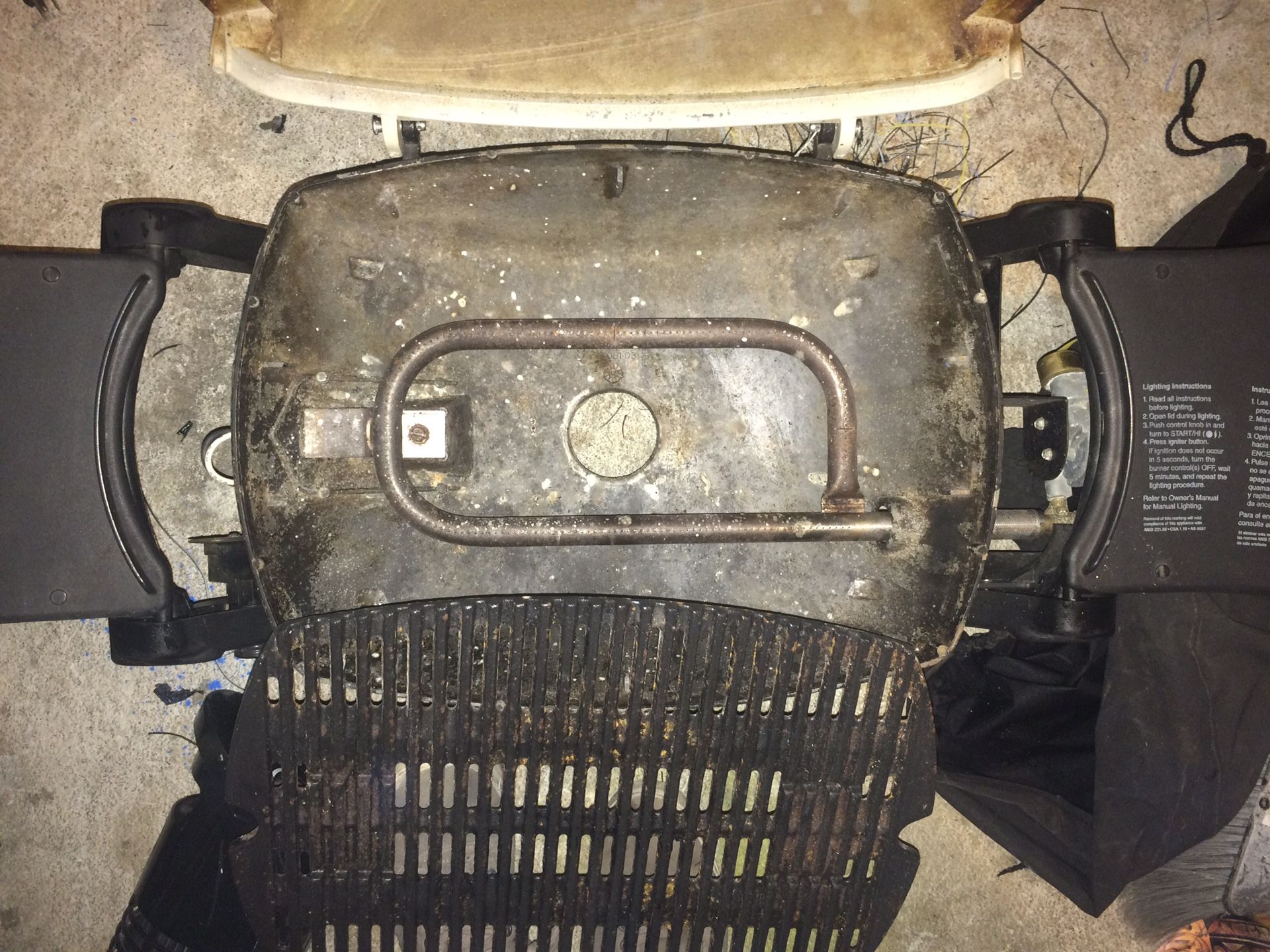 Compact portable barbecue