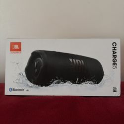 JBL Charge 5