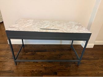 Free study / work table