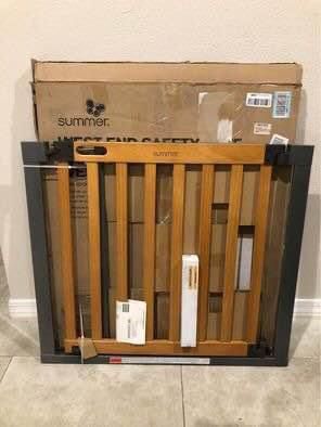 West End Baby Gate / Pet Gate - Fits Openings 36”-60”