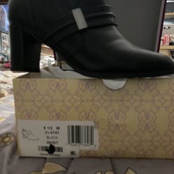 Misses Heel