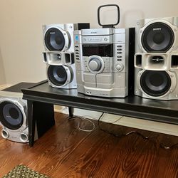 Sony Stereo HCD-GX470 CD/Tape Deck/Receiver With Bookshelf Speakers And Sub Woofer