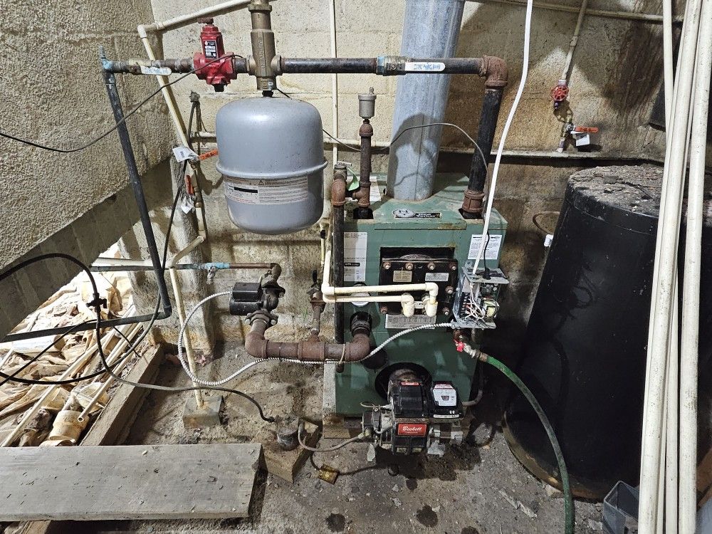 New Yorker Heating Boiler And Oil Tank