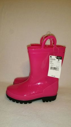 brand new girls pink rainboots in size 9