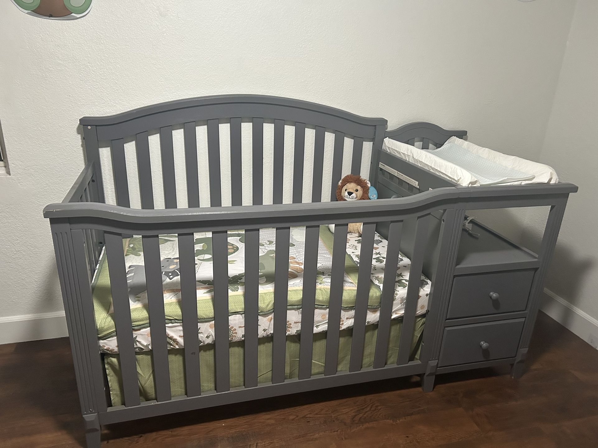 Crib With Changing Table 