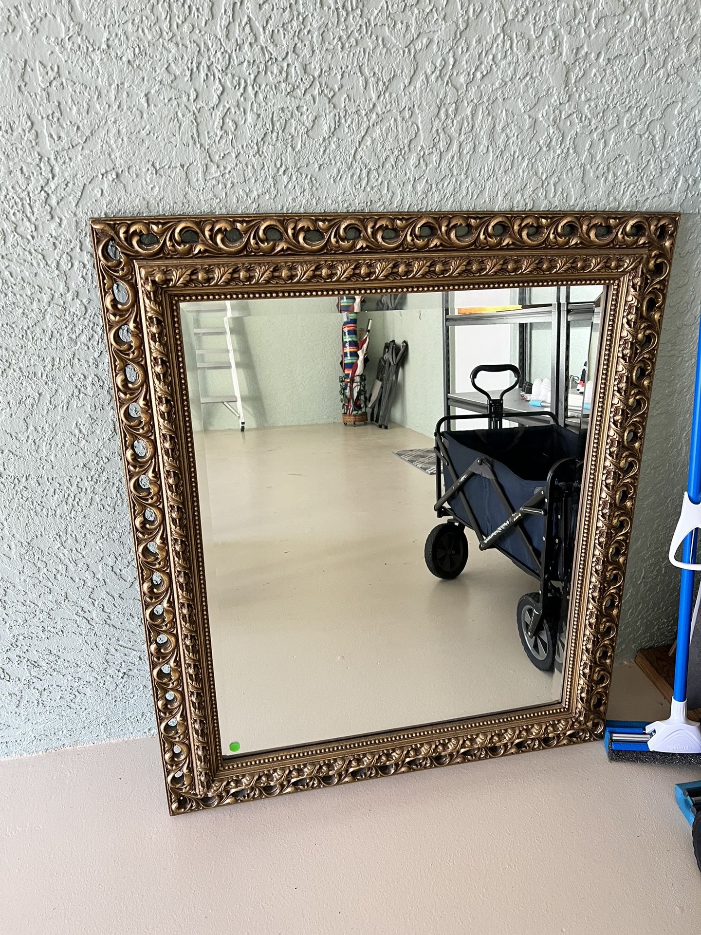 Mirror Vintage 42”x35,5”