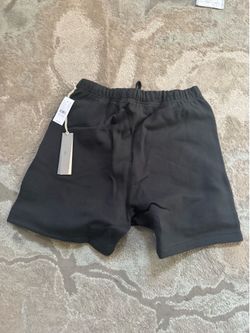 ESSENTIALS SHORTS