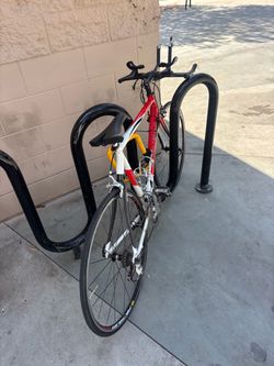Trek touring bike r1000 red /white/ carbon fiber.