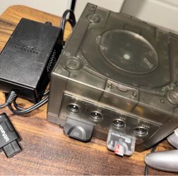 Black Reshelled GameCube with games m0dded