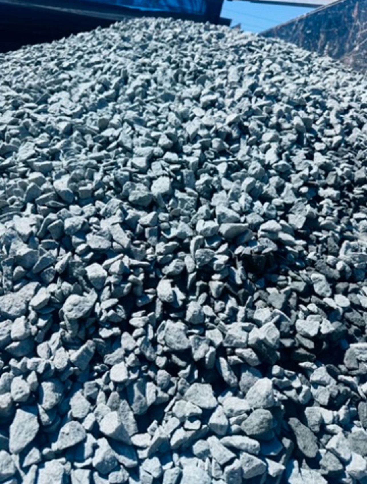 3/4 gravel for sale, crushed rock, grey color 5 Yards $400