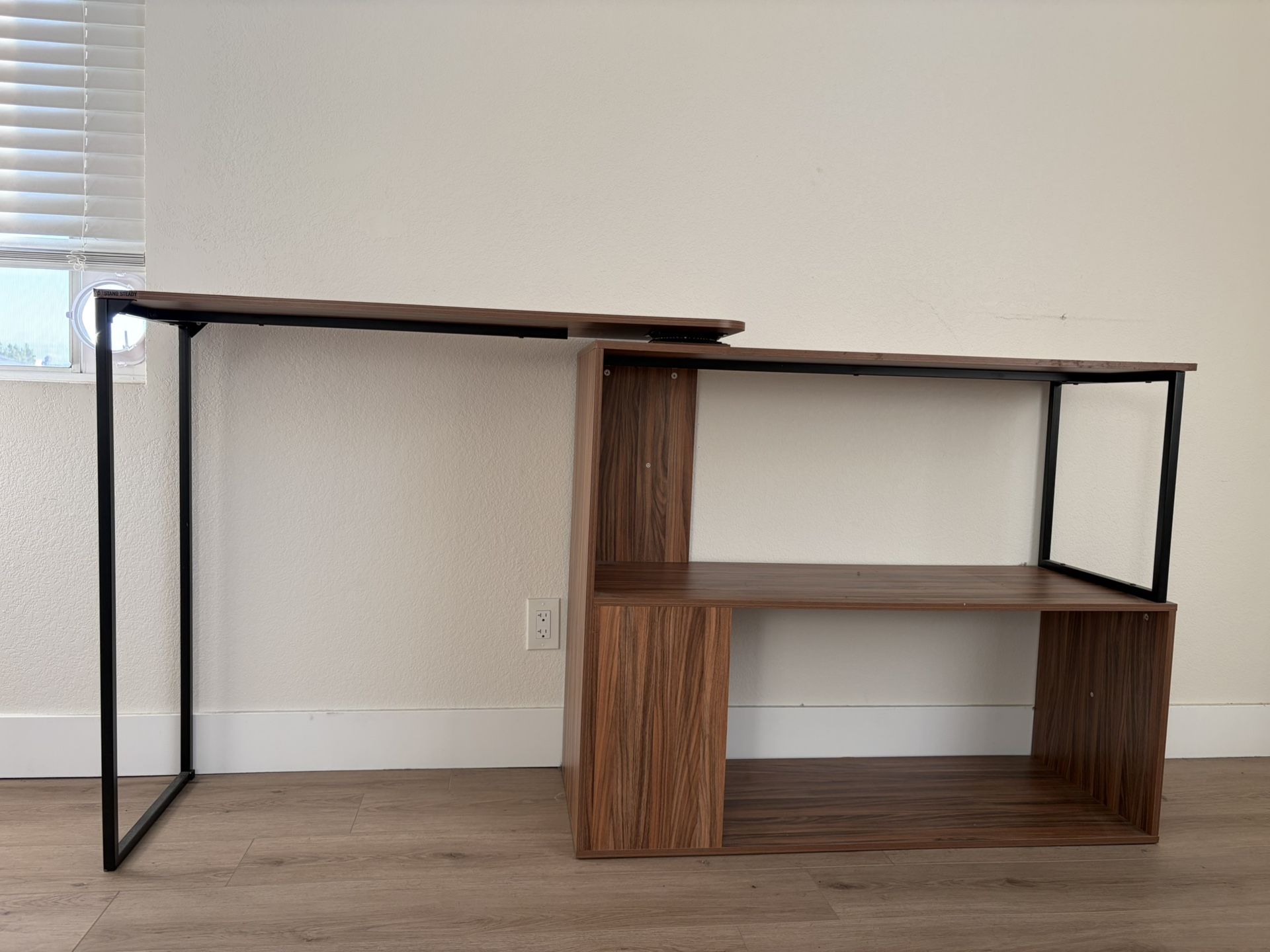 Desk / Shelving Table
